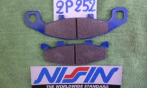 Plaquettes de frein NISSIN pour HYOSUNG, KAWASAKI et SUZUKI