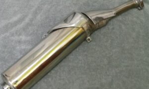 Echappement de droite YAMAHA 900 TDM