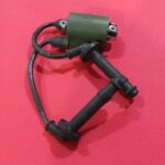 Bobine haute tension de HONDA 600 Hornet avec câbles et capuchons de bougie.
