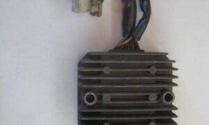 Régulateur pour HONDA VF 1000 F