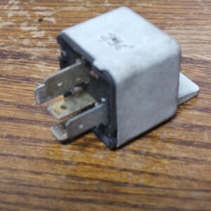 Relais de démarreur 58002R pour PIAGGIO
