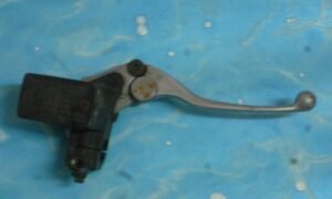 Maître cylindre de frein avant SUZUKI GZ 125 Marauder