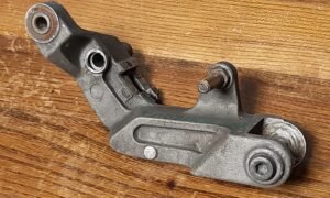 Support d'étrier avant gauche CBR 1100 XX HONDA