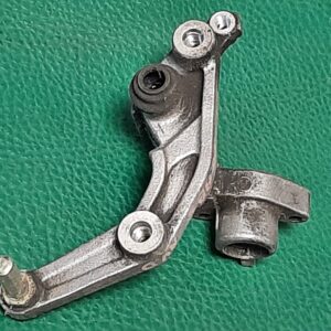 Patte d'ancrage d'etrier de frein AV D HONDA ST 1100 ABS