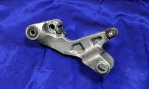 Platine de fixation d'étrier AV/G de HONDA CBR 1000 Dual CBS