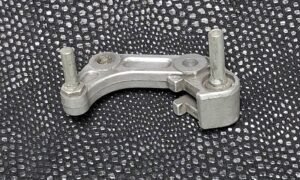 Patte d'ancrage de frein SUZUKI 125 Marauder