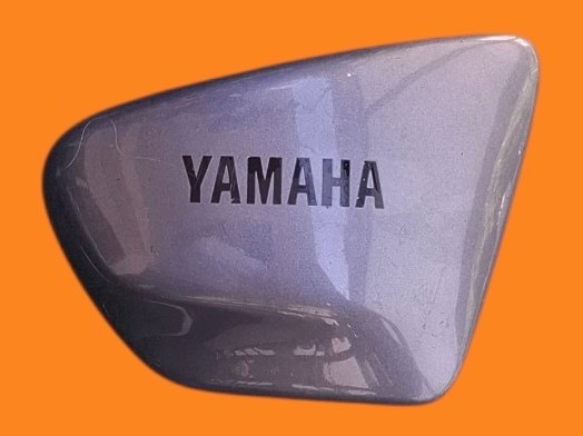 Cache latéral droit de Yamaha 125 Virago