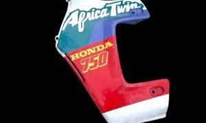 Carénage gauche HONDA 650 Africa Twin