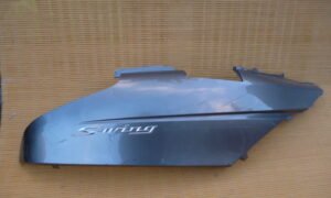 Flanc de carénage sous selle Droit Honda 125  S Wing