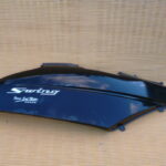 Flanc de carénage sous selle noir coté droit Honda 125 S Wing