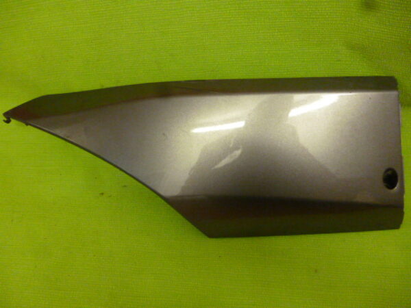 Carénage sous le marche pied droit Honda 125 S-Wing