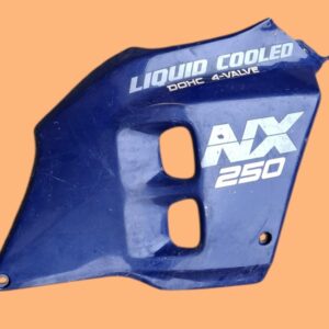 Flanc droit de carénage de HONDA 250 NX