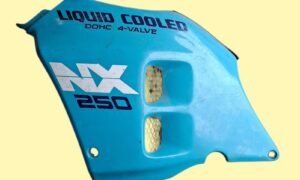 Carénage gauche de 250 HONDA NX
