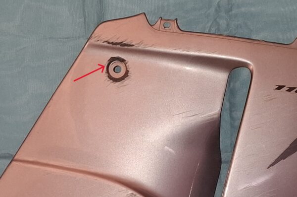 Flanc de carénage droit de HONDA CBR 1100 XX – Image 4