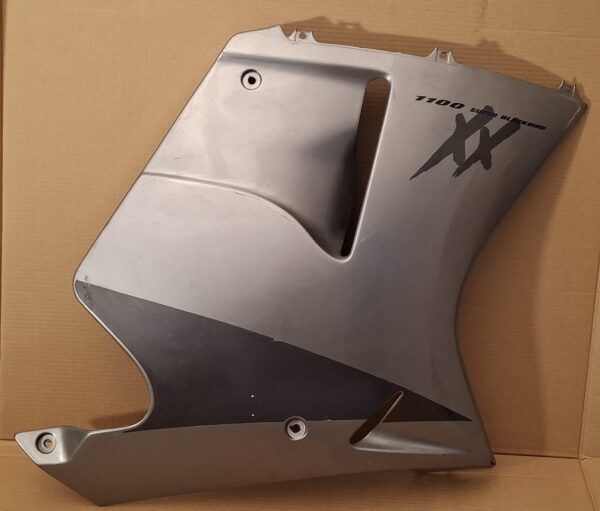 Carénage latéral inférieur droit de HONDA CBR 1100 XX