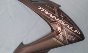 Flanc de carénage de HONDA 700 Transalp