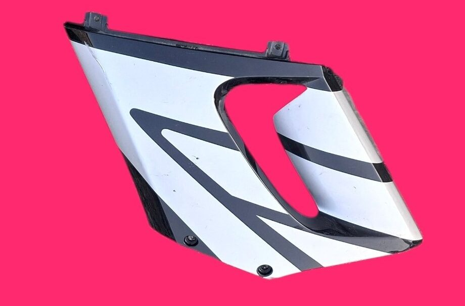 Flanc de carénage de Honda 125 CBR