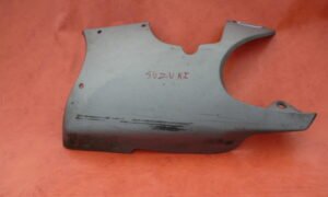 Petit flanc de carénage inférieur avant gauche (1/2 sabot) GSXF 600 et 750
