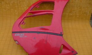 Flanc de carénage droit de Suzuki 600 RF