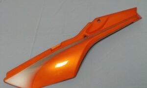 Demi coque arrière gauche YAMAHA 125 TDR