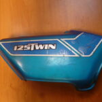 Cache latéral gauche Honda CB 125 Twin