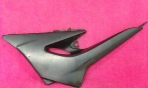 Cache latéral gauche  Kawasaki ZR7