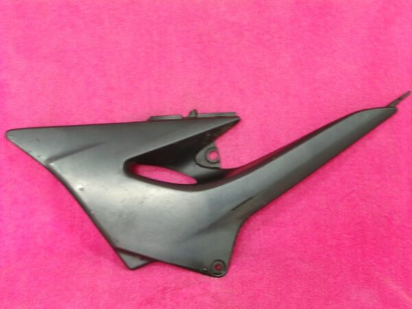 Cache latéral gauche  Kawasaki ZR7