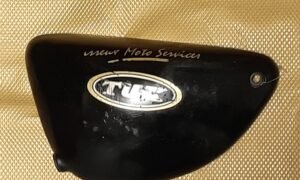 Cache latéral gauche pour SUZUKI 125 TU-X