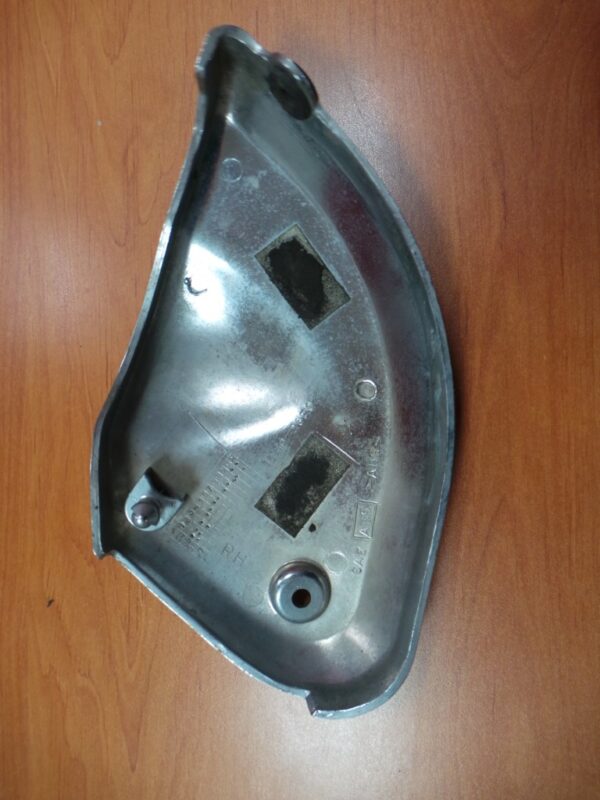 Petit cache latéral droit pour Suzuki Bandit 600 et1200 – Image 2