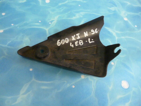 Petit cache gauche sous réservoir Yamaha 600  XJN – Image 2