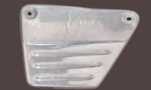 Cache latéral gauche de Yamaha V.Max