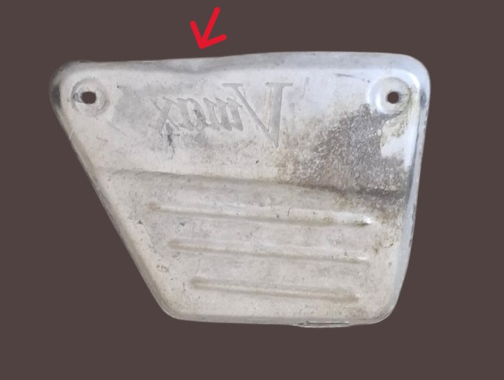 Cache latéral gauche de Yamaha V.Max – Image 4