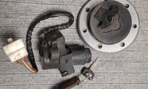 Contacteur Neiman et bouchon de réservoir Kawasaki