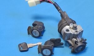 Contacteur et jeu de serrures de PEUGEOT