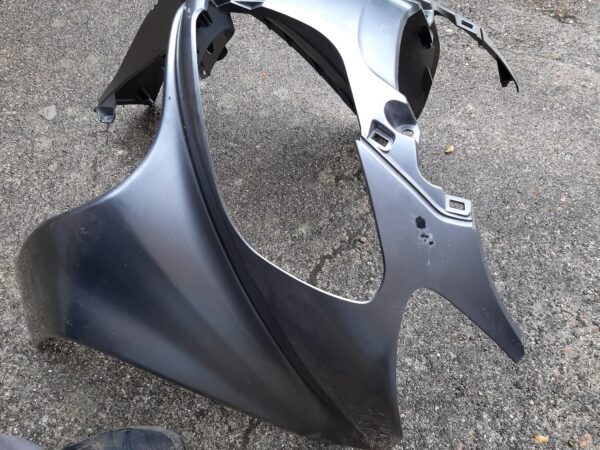 Face avant gris silver Suzuki 650 Burgman – Image 2