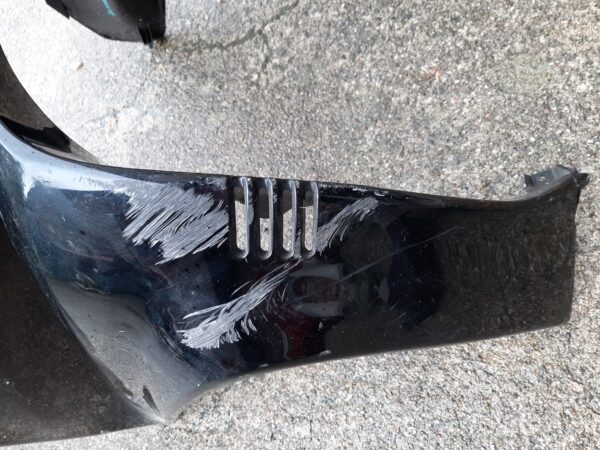 Face avant Suzuki 650 Burgman Noire – Image 2