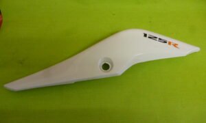 Demi coque arrière Gauche Honda 125 CBR-R