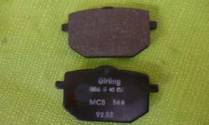 Plaquettes de frein avant de marque Lucas pour YAMAHA