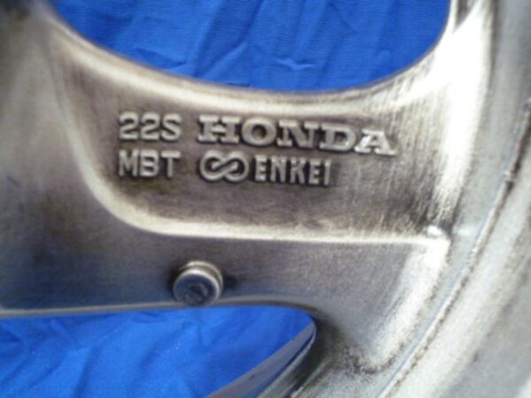 Roue arrière  pour HONDA XLV 1000 VARADERO – Image 2