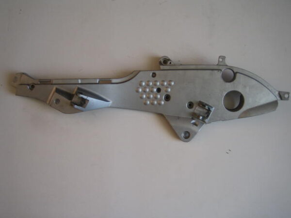 Platine de repose pieds BMW R 1150 coté droit