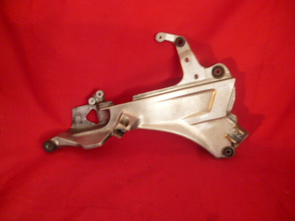 Platine de repose pieds Droite Honda ST 1100 Pan European