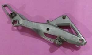 Platine de repose pieds HONDA 600 Hornet