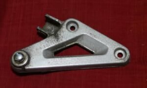 Platine Repose pied arrière droite HONDA VF 750 C