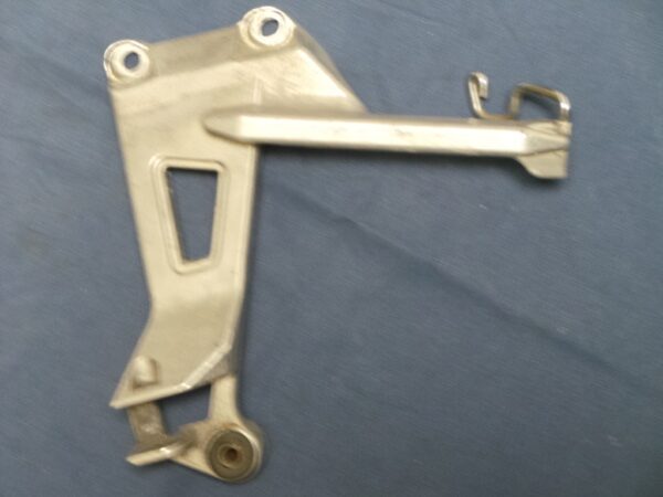 Platine de repose pieds HONDA 750 VFR