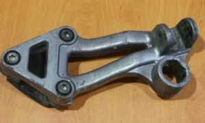 Platine de repose pieds passager KAWASAKI ZZR 1100