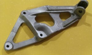 Platine repose pieds arrière KAWASAKI ZXR 750