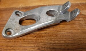 Platine arrière de repose pieds KAWASAKI 1100 ZRX