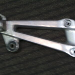 Platine repose pieds YAMAHA 1300 XJR