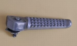 Repose pied Ar.D. complet pour HONDA