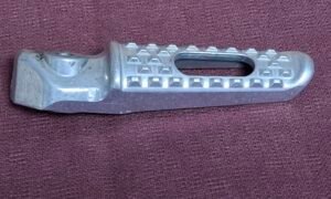 Repose pied Ar.D. pour HONDA